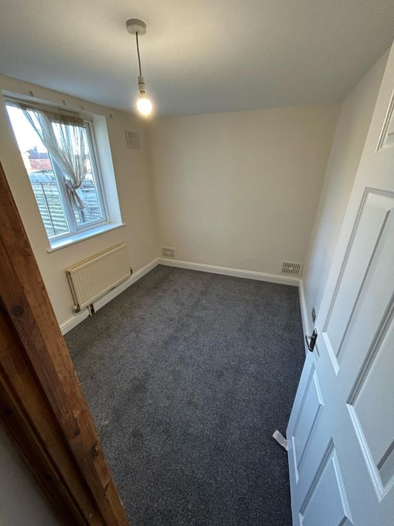 Property photo 3 of 5 A Tidy Bedroom With A Window Allowing Natural Ligh...