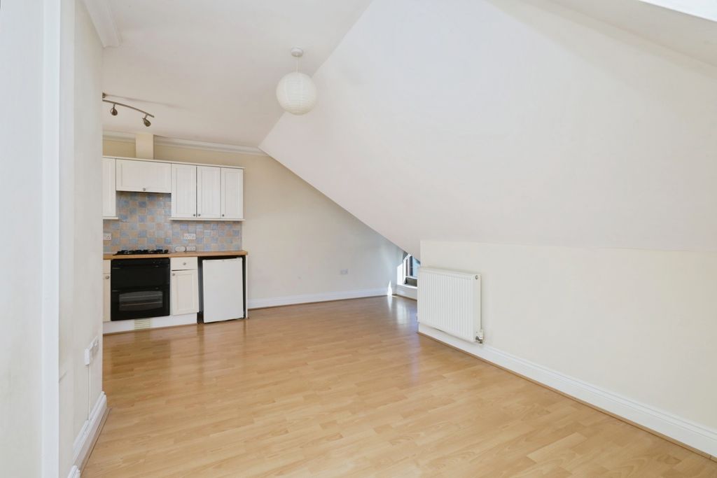 Property photo 3 of 7 Pbox-Img.Jpg