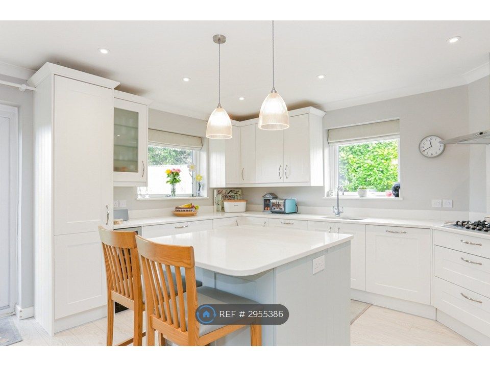 Property photo 2 of 16 Kitchen