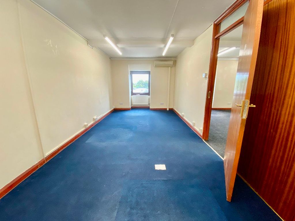 Property photo 3 of 3