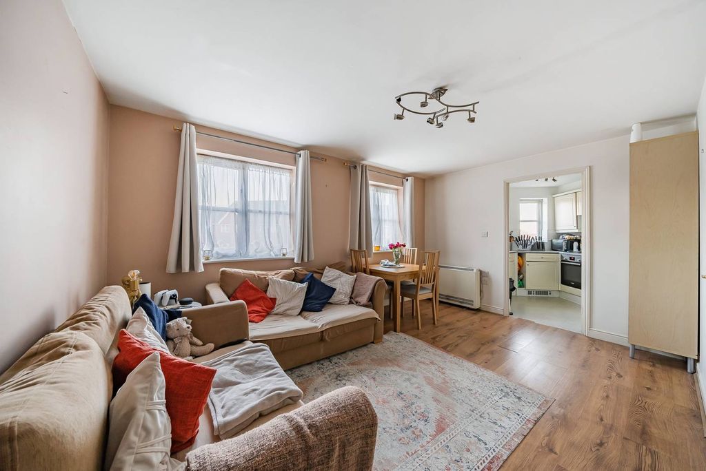 Property photo 2 of 11