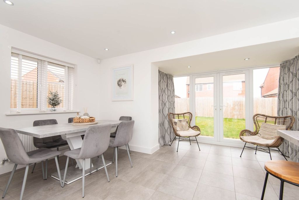 Property photo 3 of 26