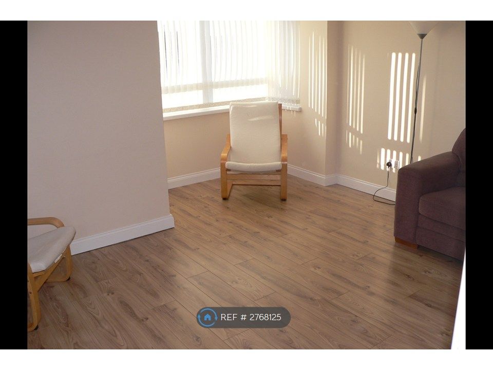 Property photo 3 of 13 Living Room