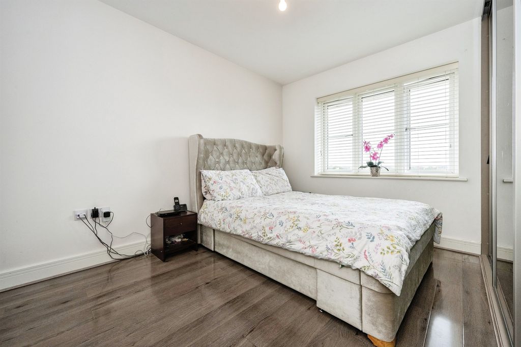 Property photo 1 of 15 Image