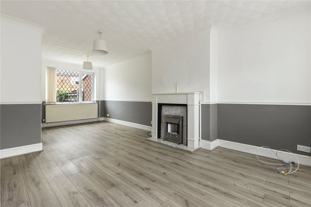 Property photo 3 of 21 Picture No. 24