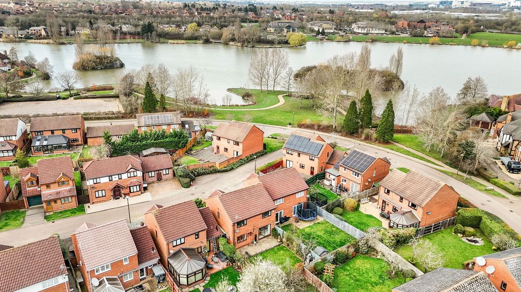 Property photo 2 of 25