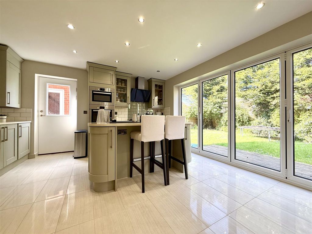 Additional image 4 of 4 bed detached house for saleLilleshall Way, Loughborough LE11