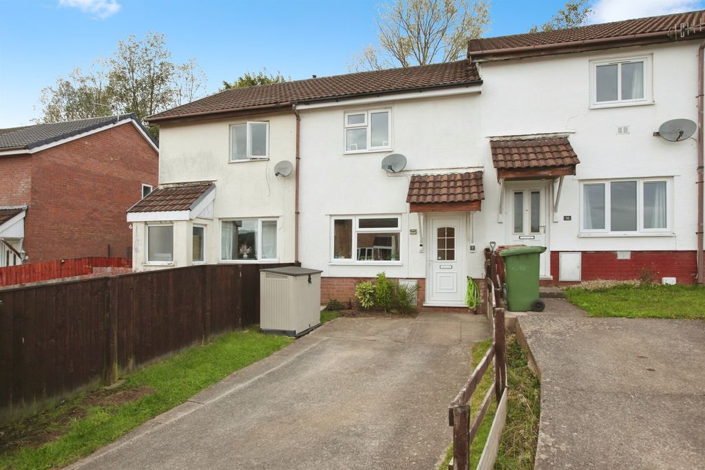 Property photo 2 of 17