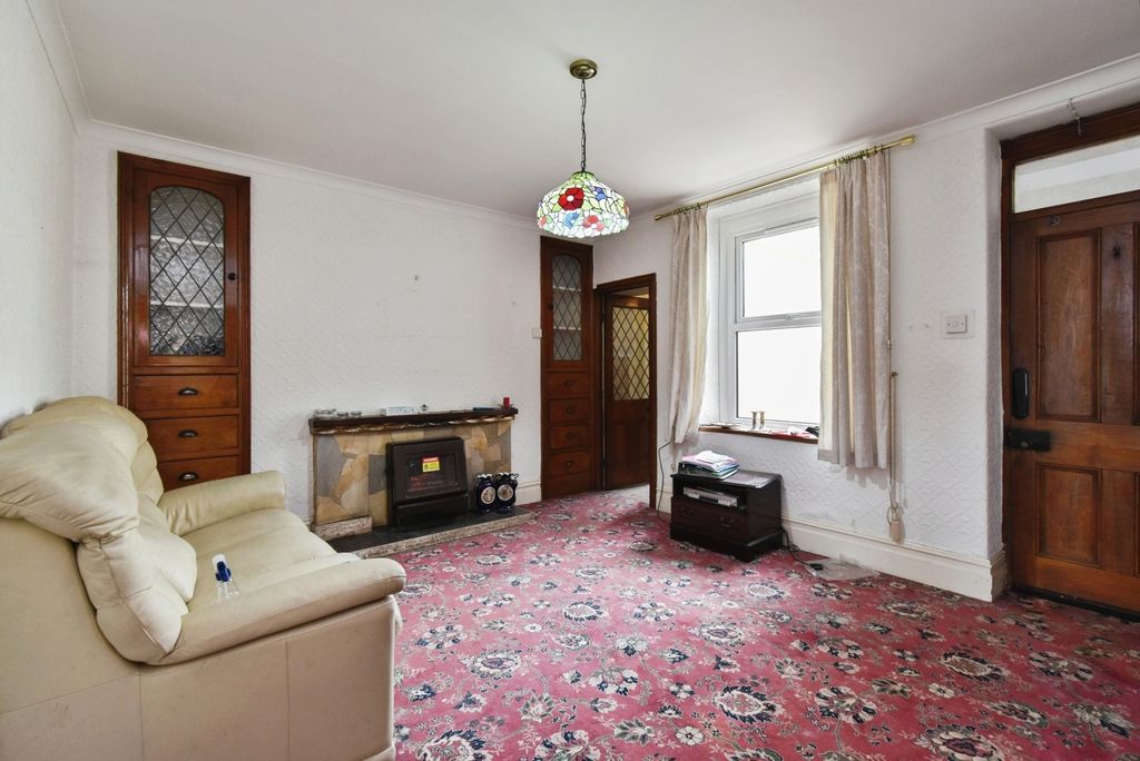 Property photo 2 of 20 Pbox-Img.Jpg