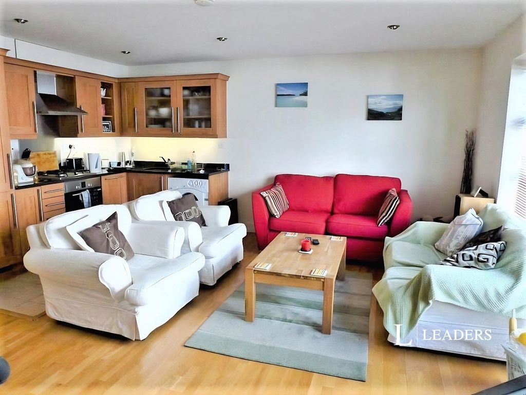 Property photo 2 of 7 Pbox-Img.Jpg