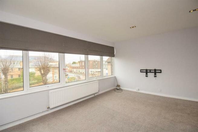 Property photo 3 of 7 Picture No. 04