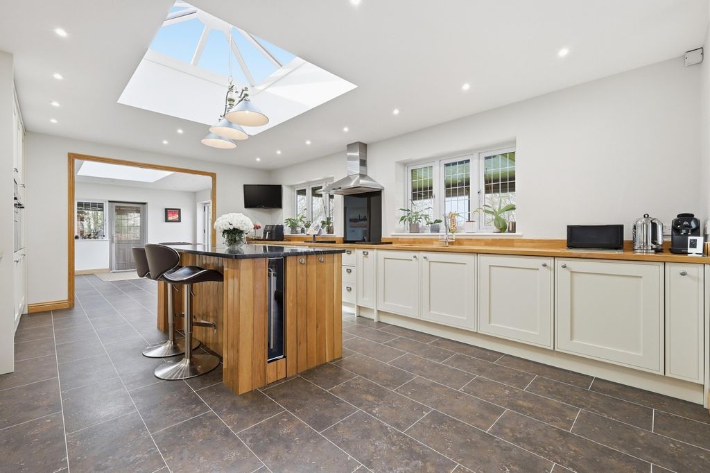 Property photo 2 of 31 Picture No. 31