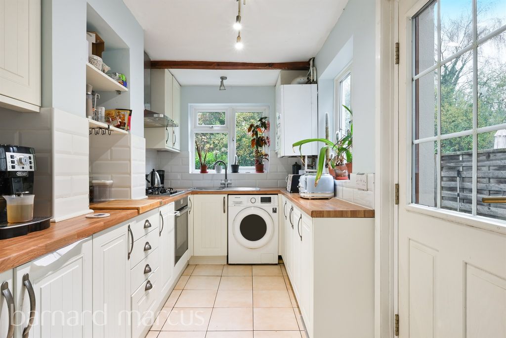 Property photo 3 of 8