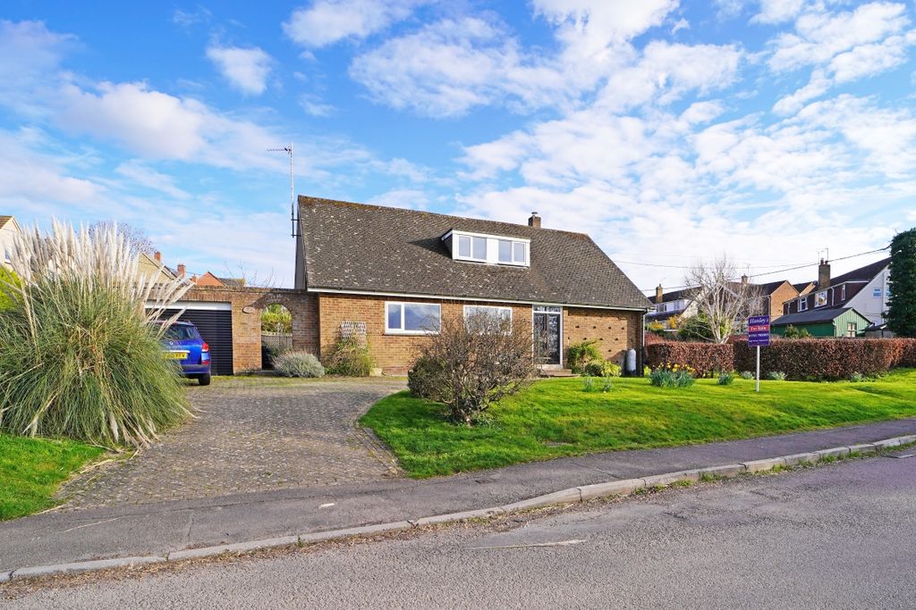 Property photo 1 of 13