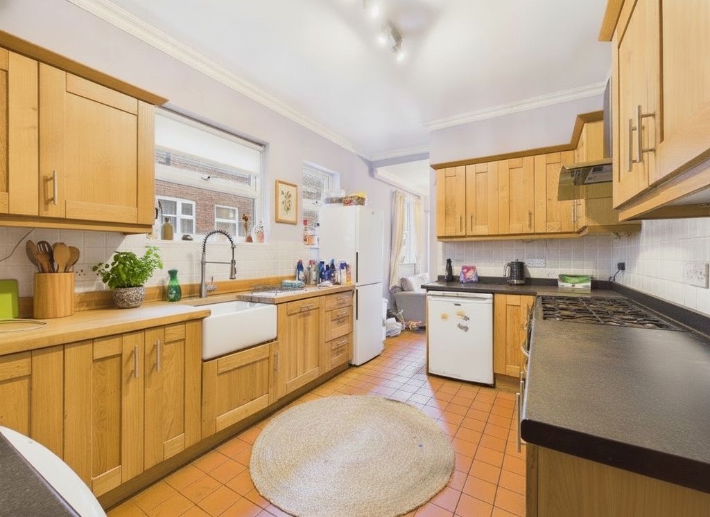 Property photo 2 of 23 5399485