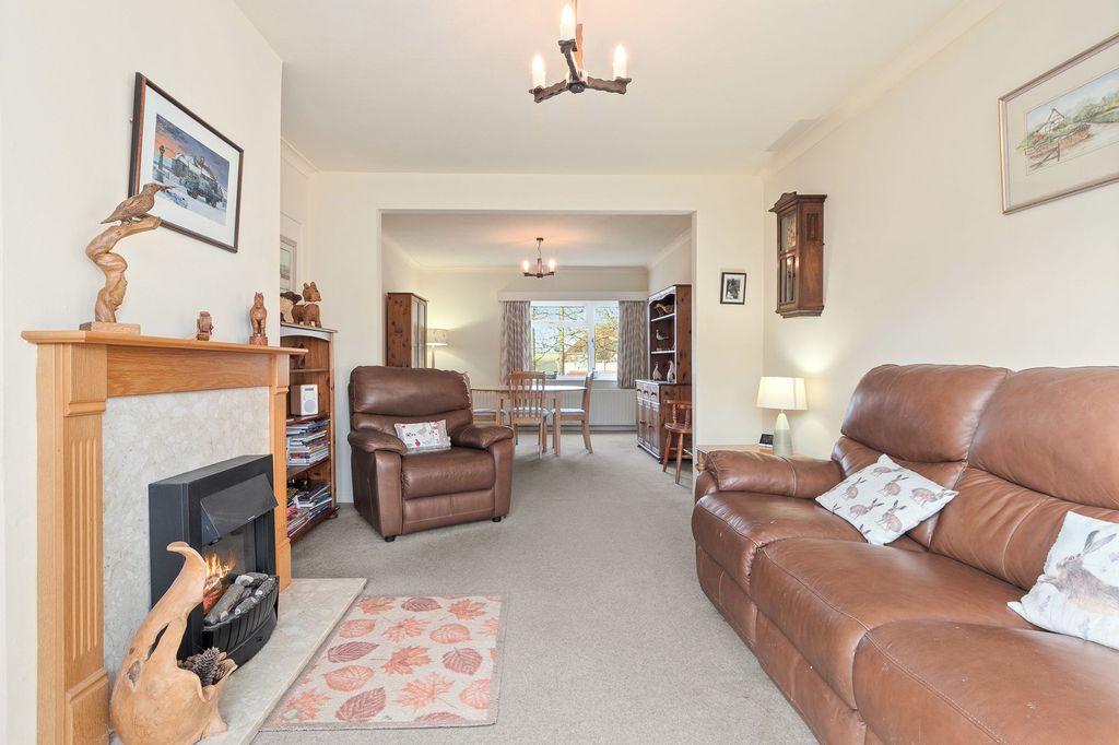 Property photo 2 of 23