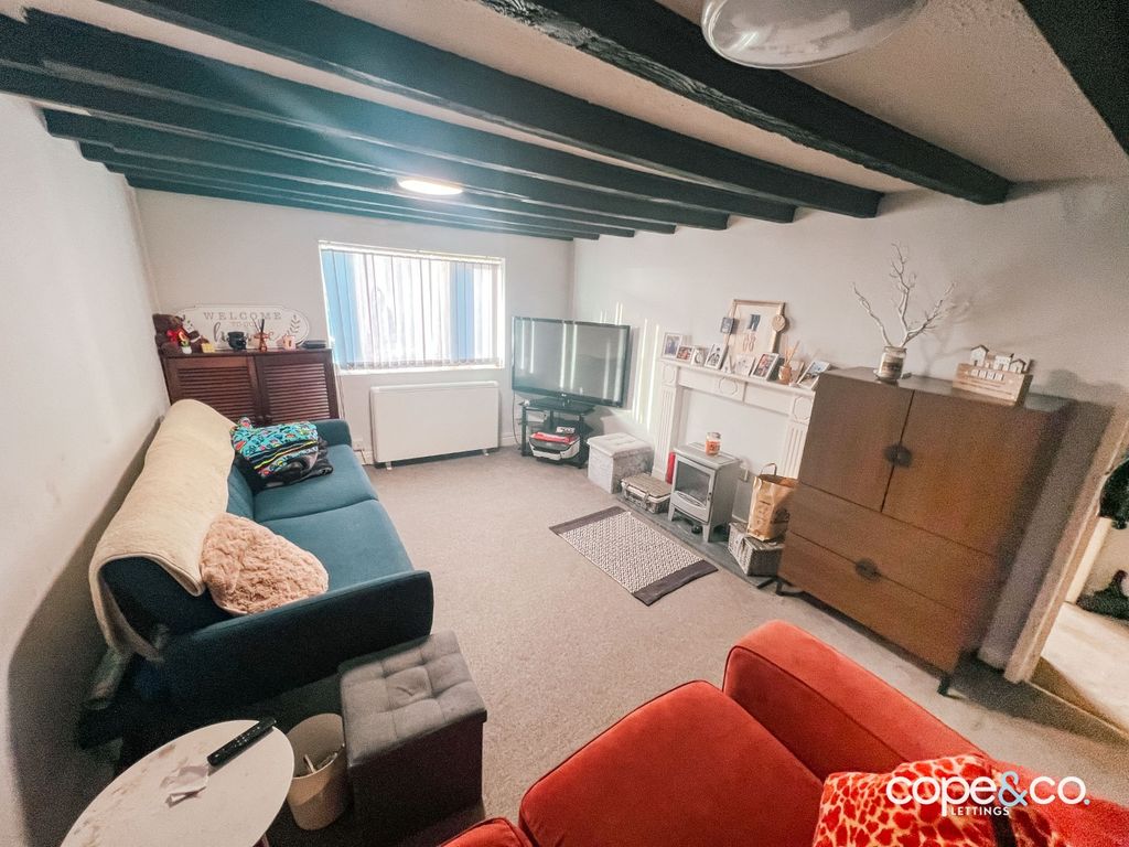 Property photo 1 of 11 3810060