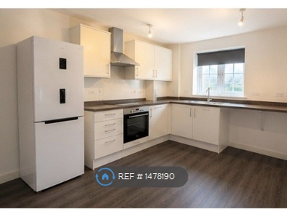 Property photo 1 of 7 Kitchen And Dining Room