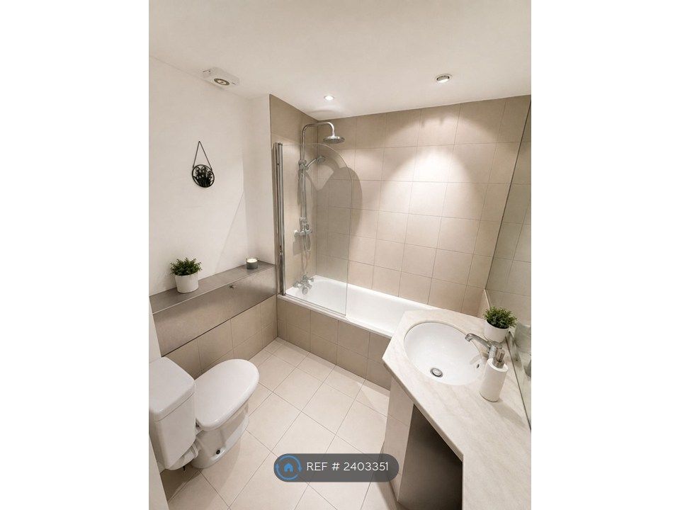 Property photo 2 of 4 Bathroom