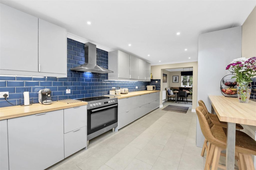 Property photo 2 of 24 Dcp_2398.Jpg