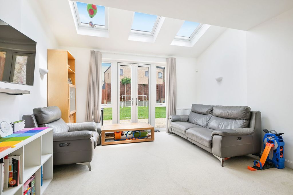 Property photo 2 of 15