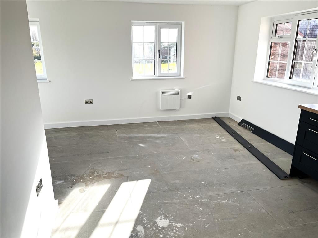 Property photo 3 of 6 Dining Room