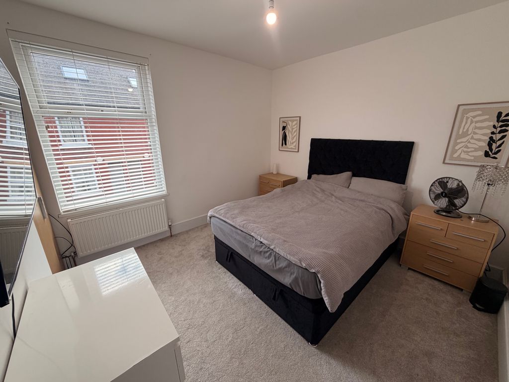 Property photo 3 of 6