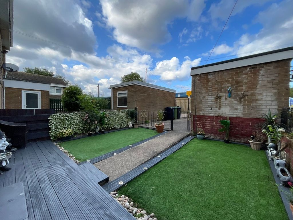 Property photo 3 of 14