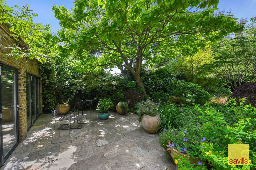 Property photo 3 of 42 Garden