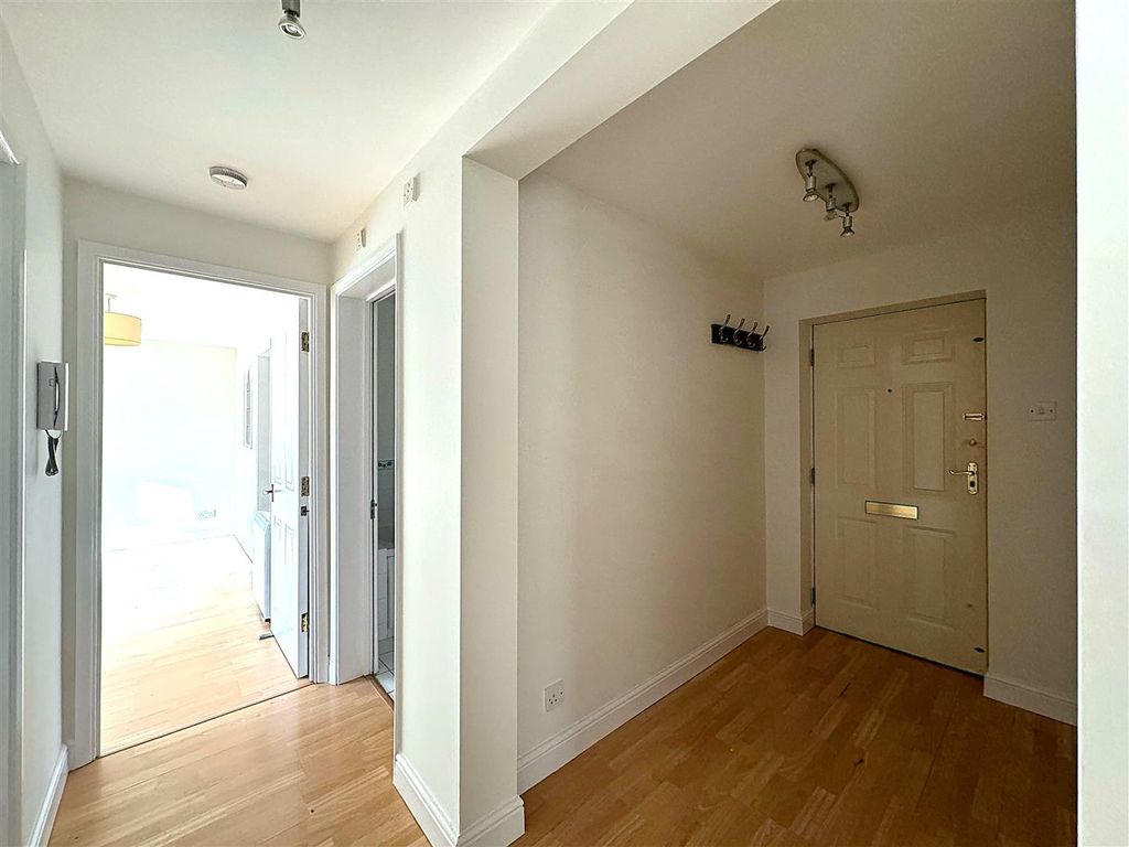 Property photo 2 of 8 Entrance.Jpg