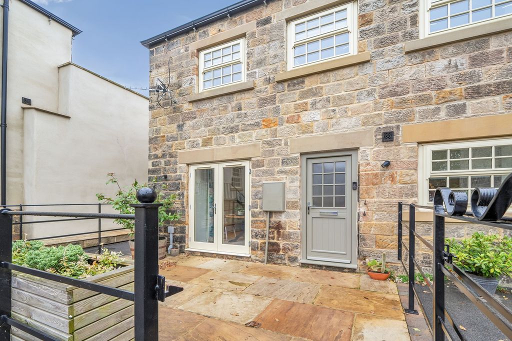 Property photo 3 of 19