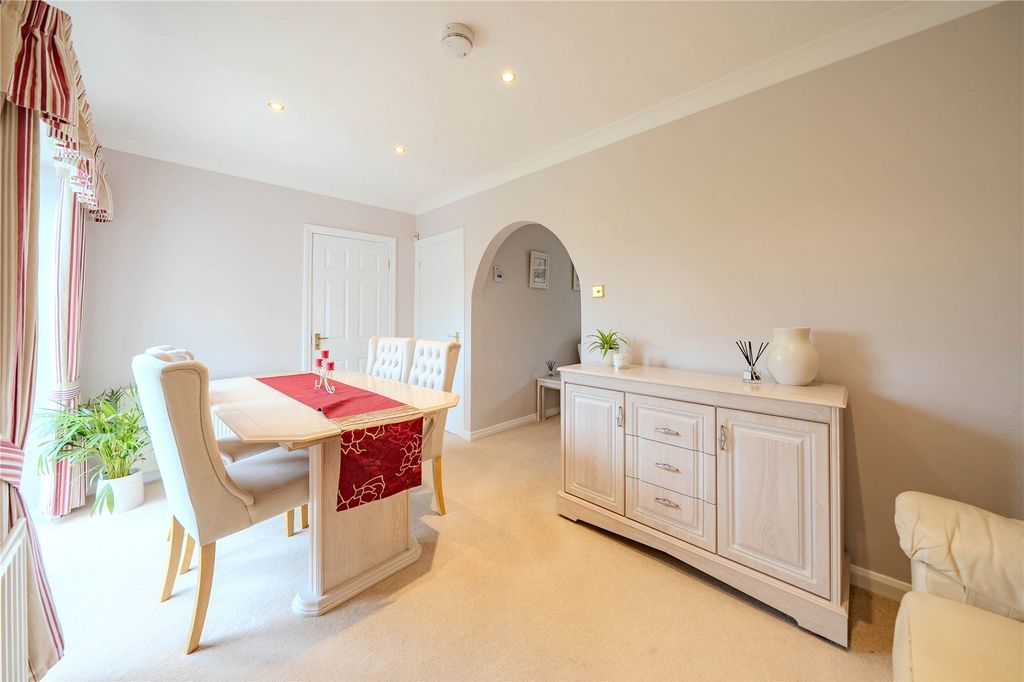 Property photo 3 of 11 Picture No. 02