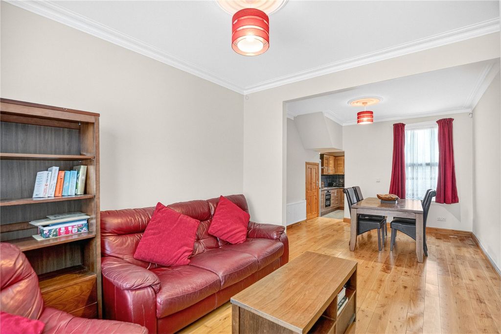 Property photo 3 of 21 Picture No. 25