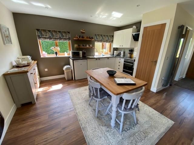 Property photo 3 of 37