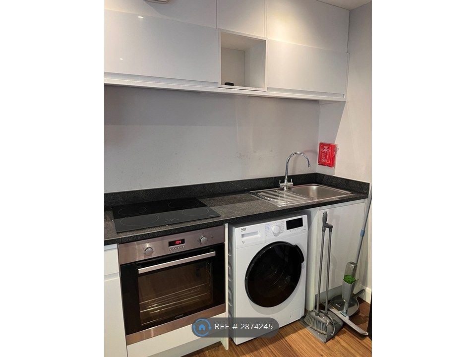 Property photo 1 of 2