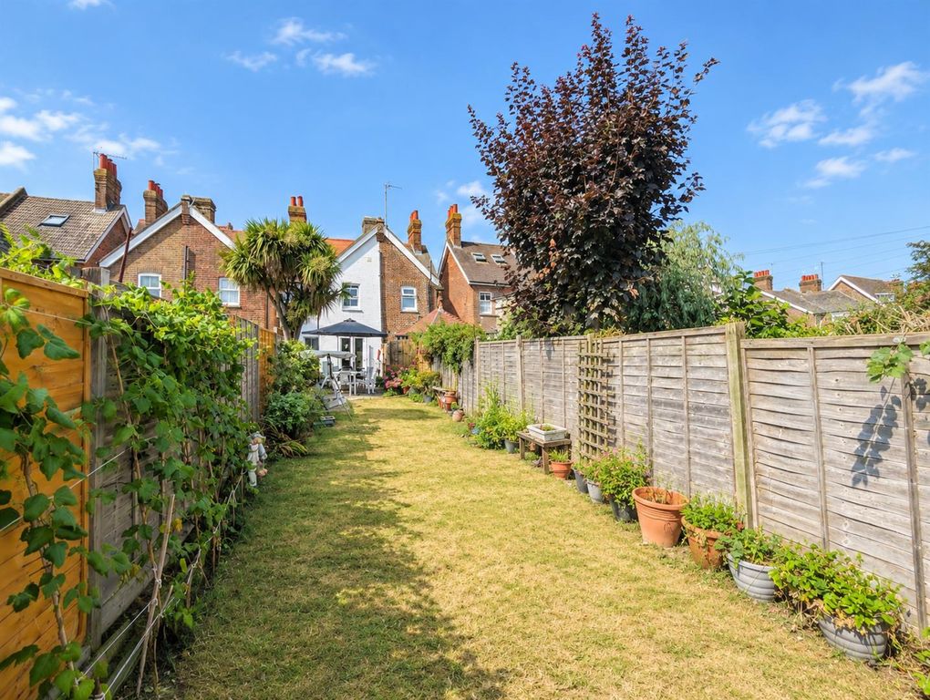 Property photo 2 of 14 96 Framfield Road - Garden 2.Png