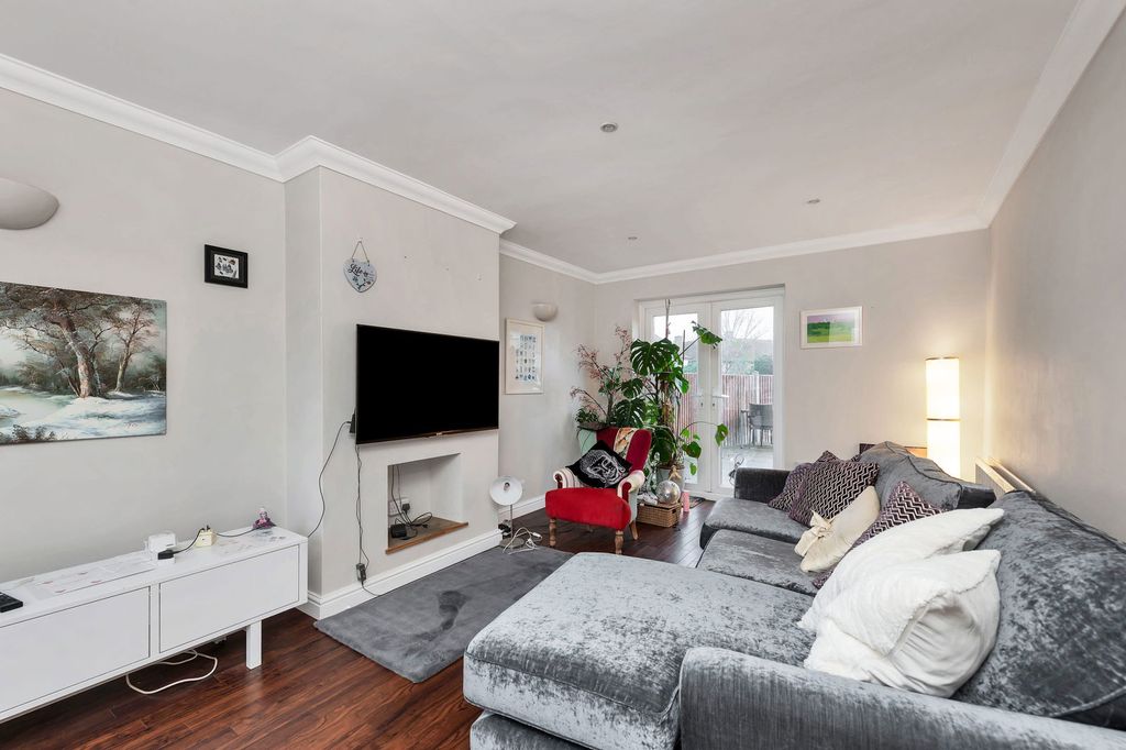 Property photo 3 of 15