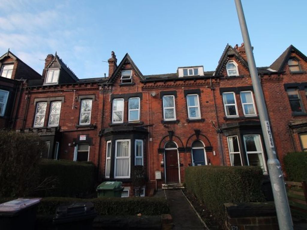 Property photo 3 of 3 The Photo Depicts The Charming Front Facade Of A T...