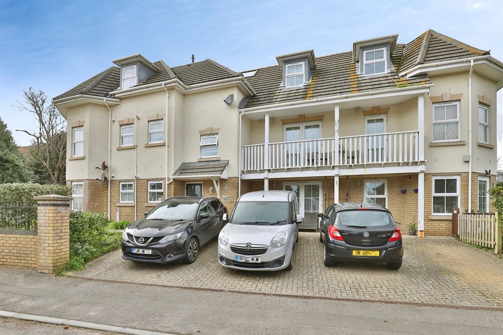 Property photo 2 of 13