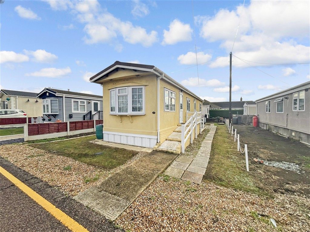 Property photo 1 of 6 Front
