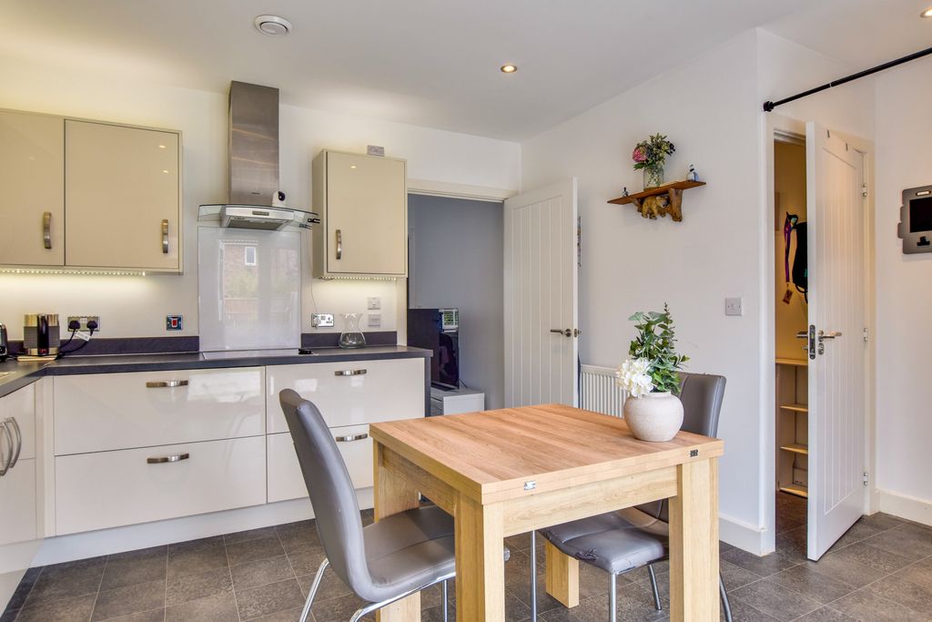 Property photo 2 of 21 Dsc_0025-Dsc_0027