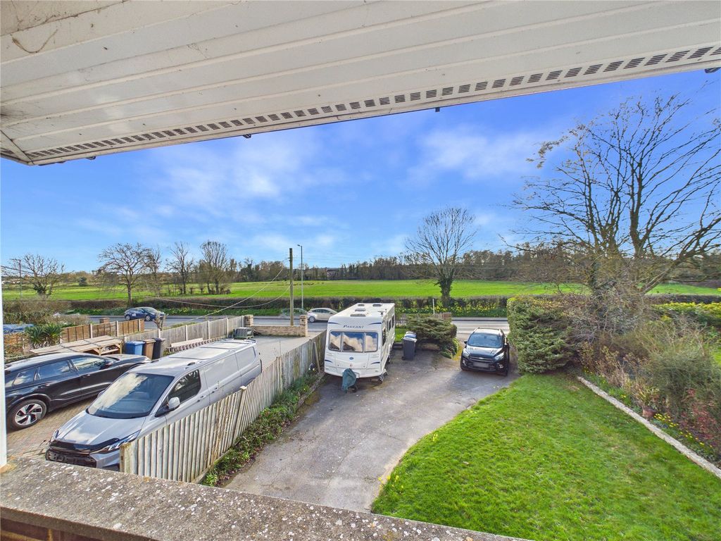 Property photo 2 of 22 Picture No. 02