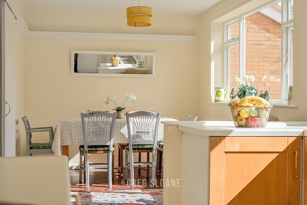 Property photo 2 of 18 1520538-7-1A0B064E72Ff2
