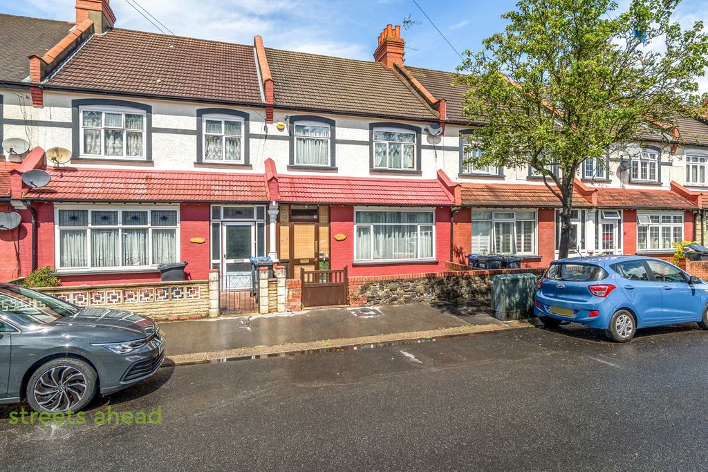 Property photo 1 of 12 Ab24c4F0-4Fc7-4B5...