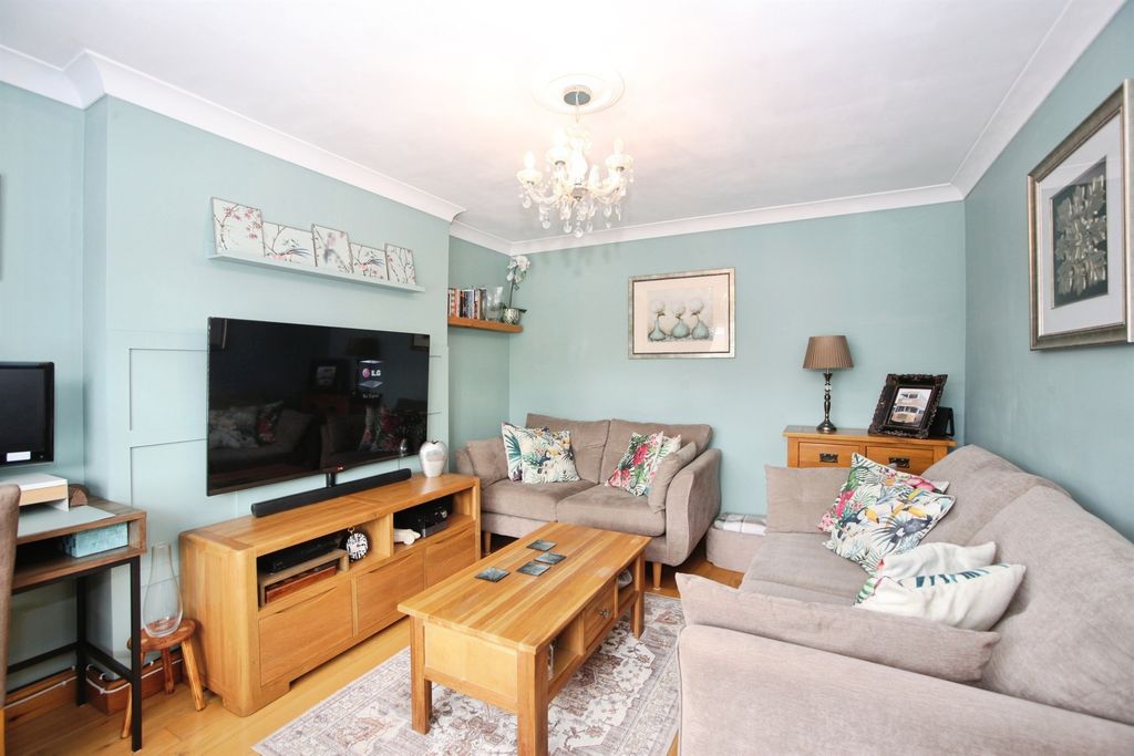 Property photo 2 of 16