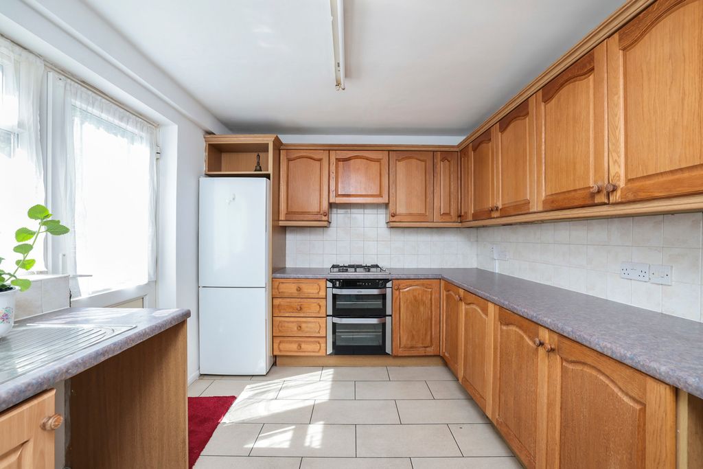 Property photo 2 of 14 Pbox-Img.Jpg