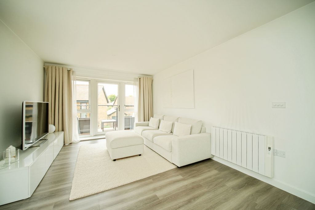 Property photo 3 of 20 Open Plan Living