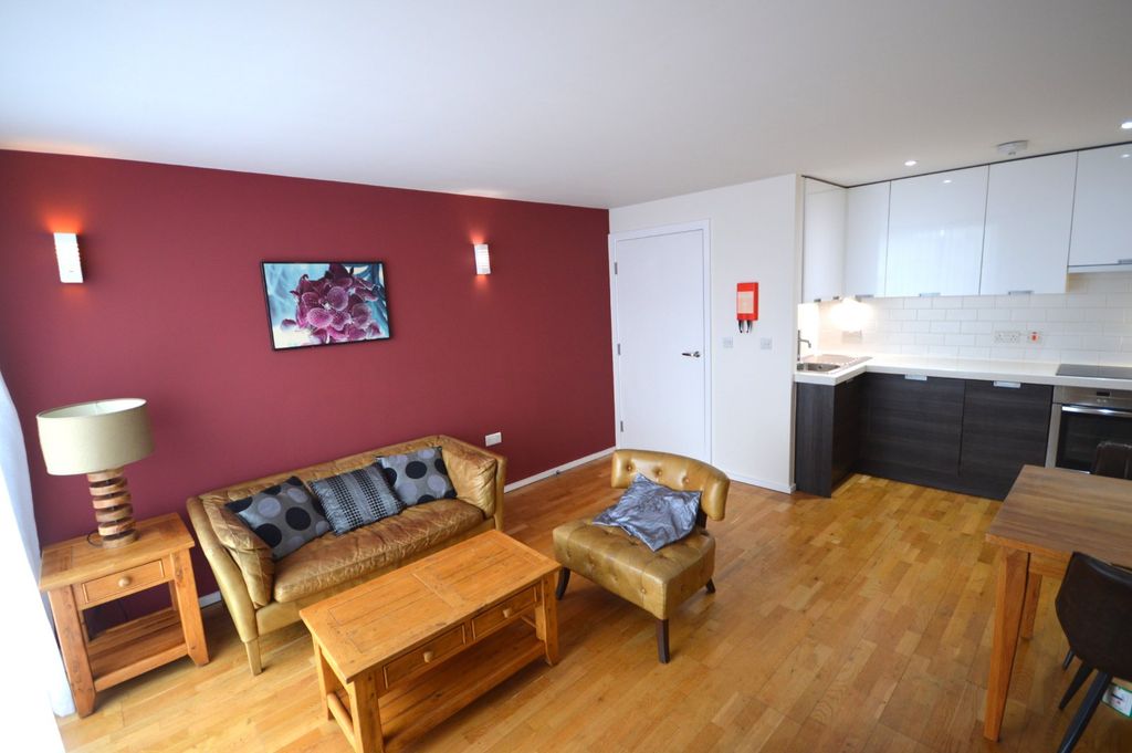 Property photo 2 of 11 Picture No. 27