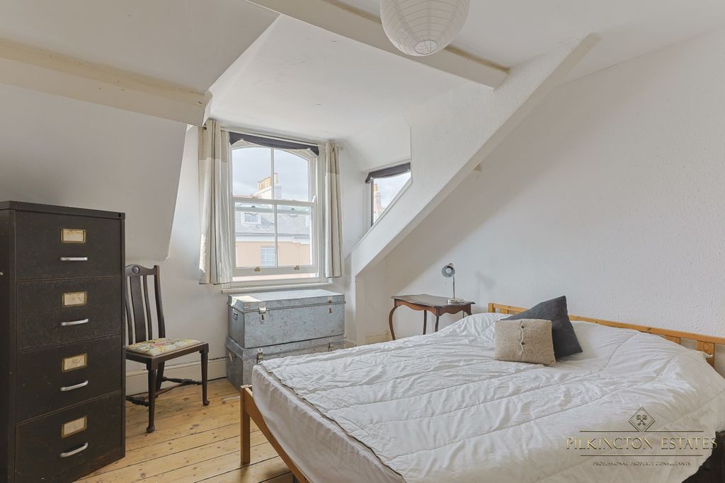 Property photo 3 of 14 4348154