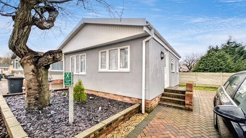Property photo 1 of 11 Photo 6